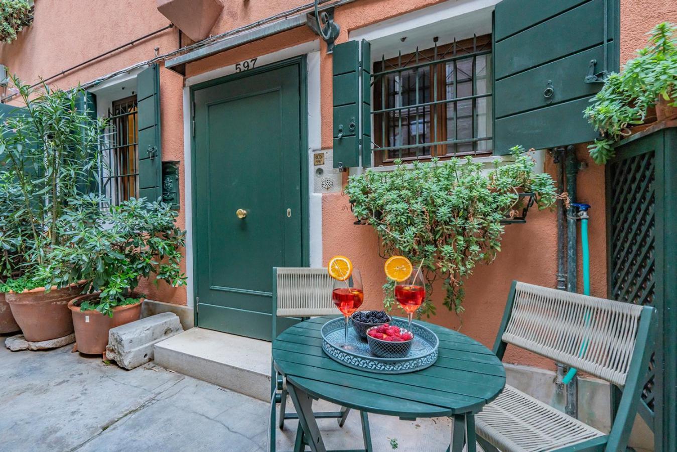 Apartmán Lo Squero 1 The Secret Courtyard In Dorsoduro Benátky Pokoj fotografie