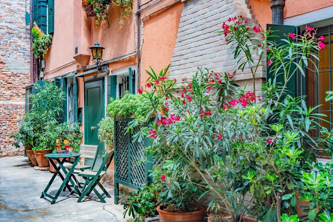 Apartmán Lo Squero 1 The Secret Courtyard In Dorsoduro Benátky Pokoj fotografie